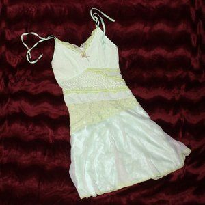 Limited floral lace dress